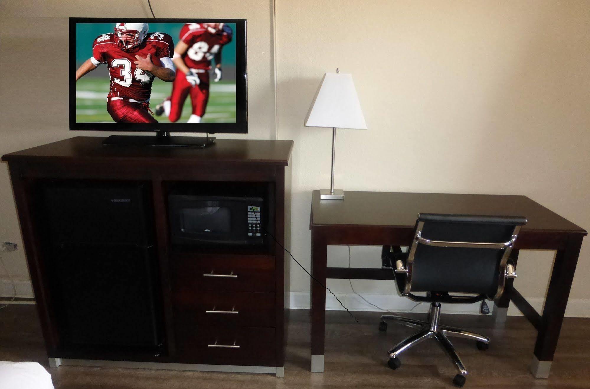 Red Roof Inn フォレスト・シティ エクステリア 写真