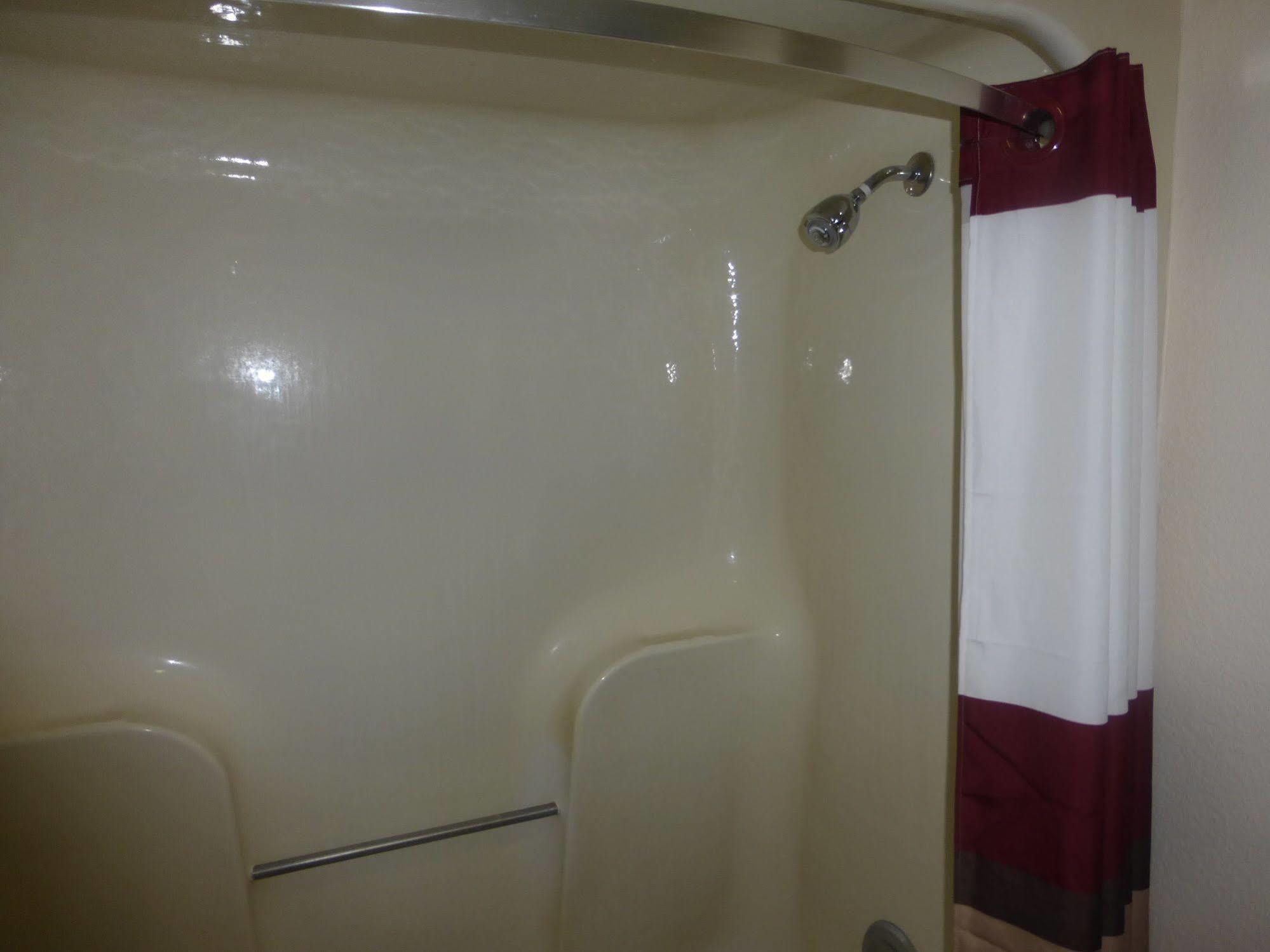Red Roof Inn フォレスト・シティ エクステリア 写真